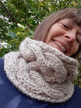 Load image into Gallery viewer, Super chunky cable cowl knitting kit