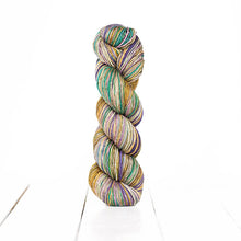 Load image into Gallery viewer, Urth Yarns Uneek Fingering/ 4 ply Hand dyed extra fine superwash merino
