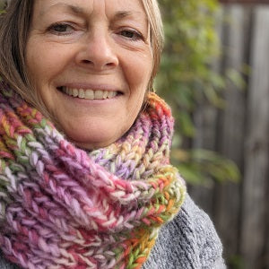 Ribbed cowl OR Crossover cowl knitting kit
