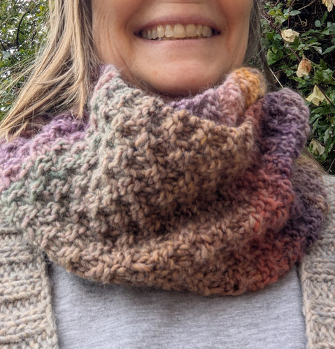 Beginner cowl knitting kit