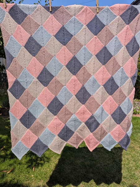 Domino Knitted Blanket double (500g size) knitting pattern - download