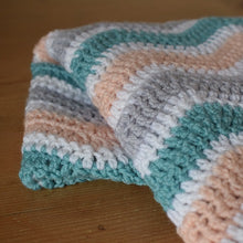 Load image into Gallery viewer, Wave blanket crochet kit